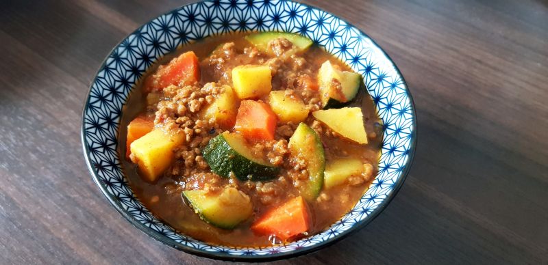 Rezept: Hackfleisch Curry / Kari daging cincang | schatzilee.de Rezept: Hackfleisch Curry / Kari daging cincang | schatzilee.de